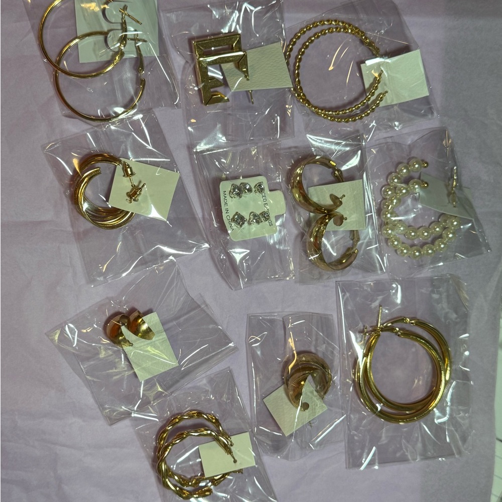 Elegant Golden 11 pairs of earrings